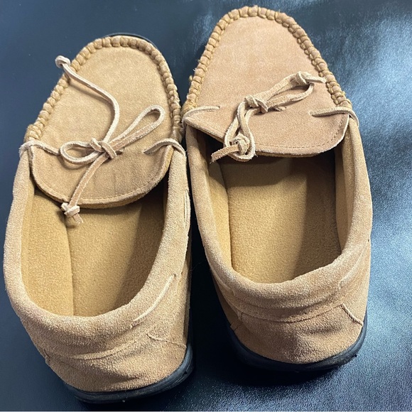 Dearfoam Moccasin Slippers - Picture 4 of 7